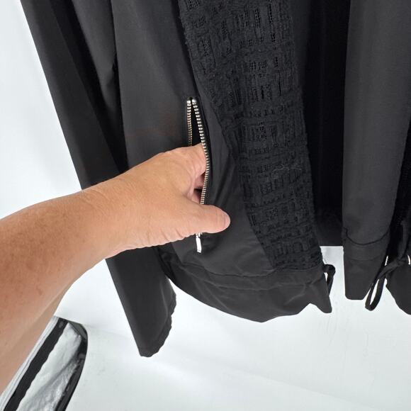 Zenergy by Chico’s Black Textured Zip Front Jacket with Pockets Size 1 (Medium) - Picture 5 of 7